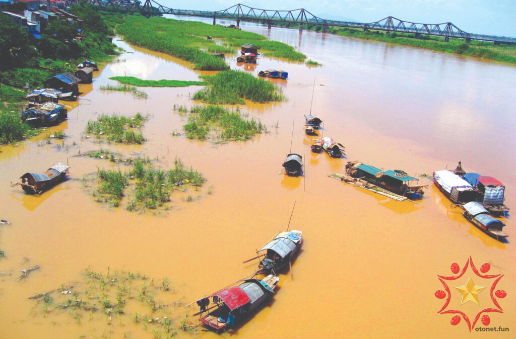 Một góc sông Hồng