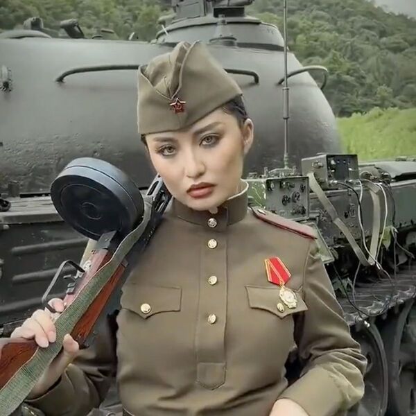 1 Bizarre Russian army recruitment video with glam gun wielding women tries to sexualise war in Ukrai 1 Bizarre Russian army recruitment video with glam gun wielding women tries to sexualise war in Ukrai