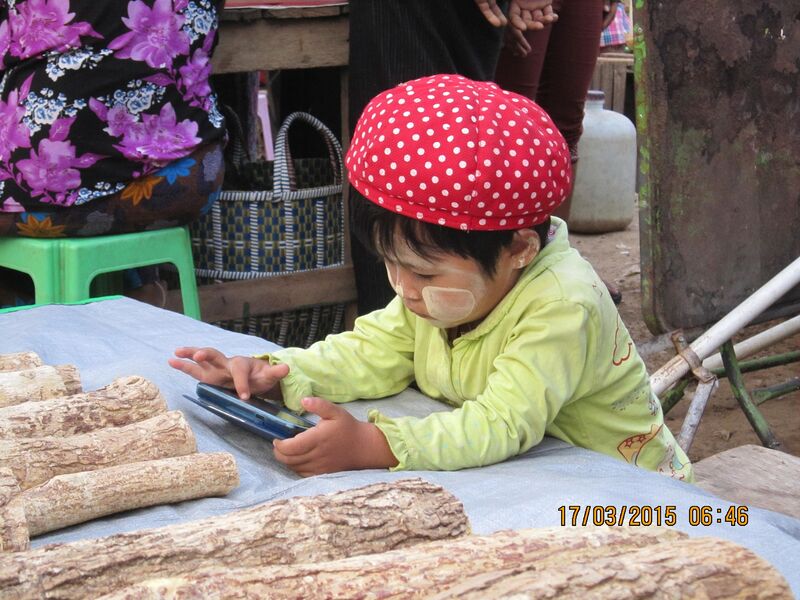 BabyOnPhone